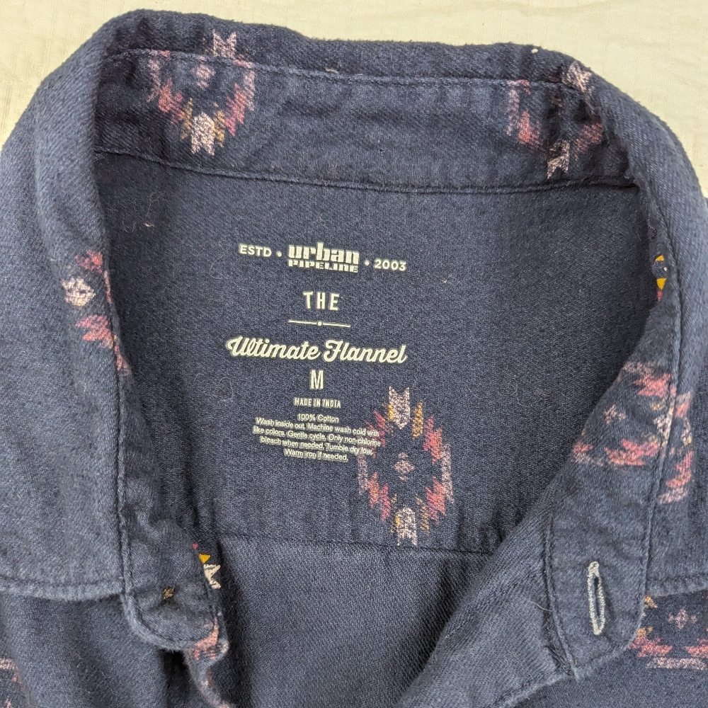 VTG Urban Pipeline Ultimate Flannel Shirt Navy Aztec Native American Print M - Picture 7 of 11